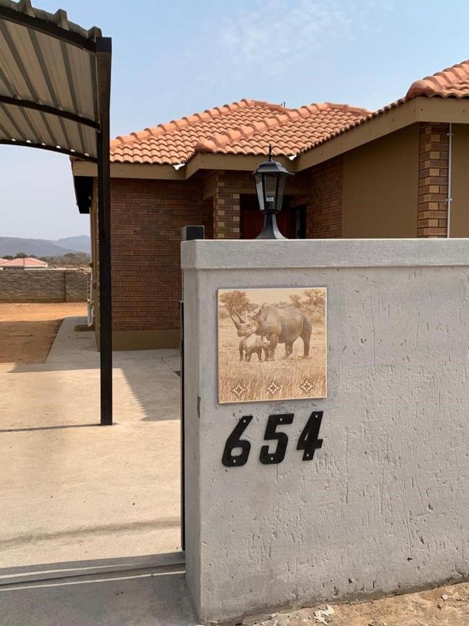 Rhino House With 3 Bedrooms Next To Pilanesberg And Sun City Mogwase Exterior foto